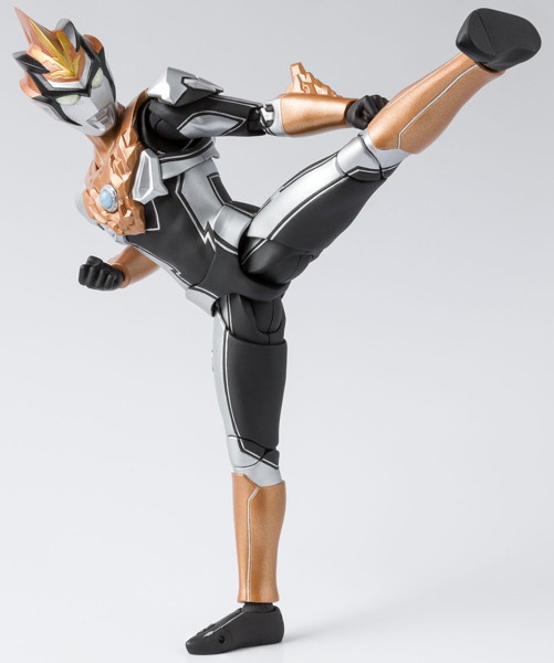 S.H.Figuarts ウルトラマンブル グランド