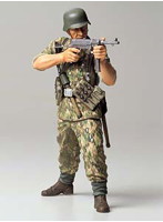 ワールドフィギュアシリース 1/16 ドイツ戦闘歩兵（迷彩野戦服）