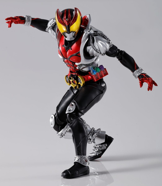 S.H.Figuarts (真骨彫製法) 仮面ライダーキバ キバフォーム 『仮面ライダーキバ』