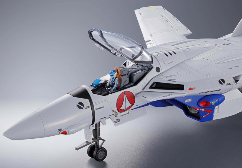 DX超合金 超時空要塞マクロス VF-1A バルキリー（マクシミリアン・ジーナス機）