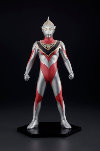 Character Classics CC014 ウルトラマガイアV2