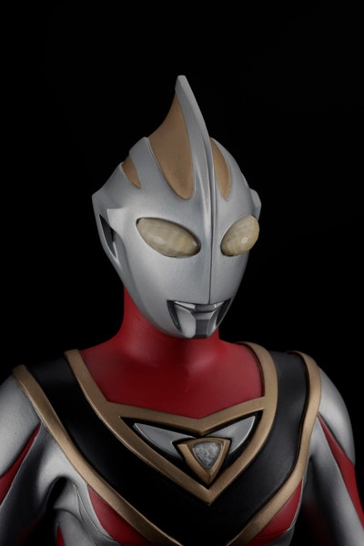 Character Classics CC014 ウルトラマガイアV2