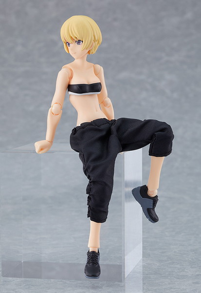 figma 女性body（ユウキ） with テックウェアコーデ