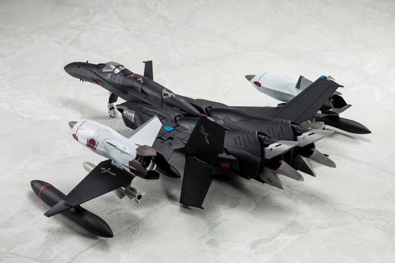 【再販】マクロスゼロ 1/60 完全変形SV-51γ D.D.イワノフ搭乗機 最終決戦仕様