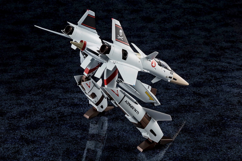 【再販】超時空要塞マクロス Flash Back 2012 1/60 完全変形VF-4A ライトニングIII 一条輝 搭乗機