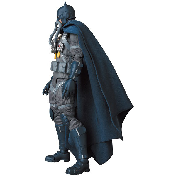 MAFEX STEALTH JUMPER BATMAN（BATMAN: HUSH Ver.）