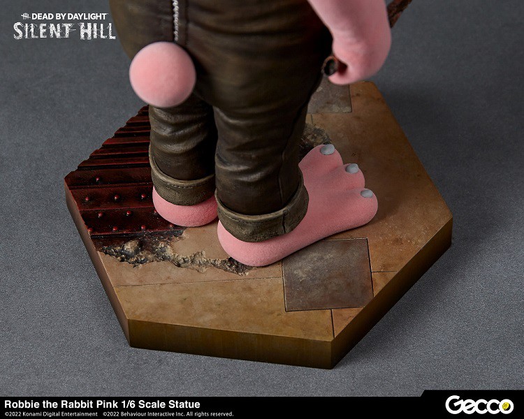 Gecco（ゲッコウ） SILENT HILL x Dead by Daylight ロビー・ザ・ラビット ピンク スタチュー