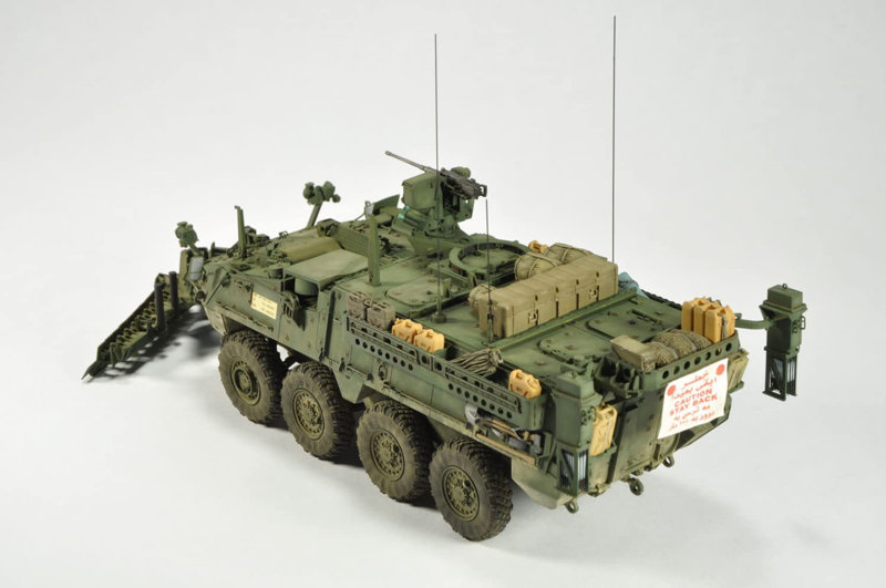 1/35 M1132 ストライカー ESV 工兵支援車