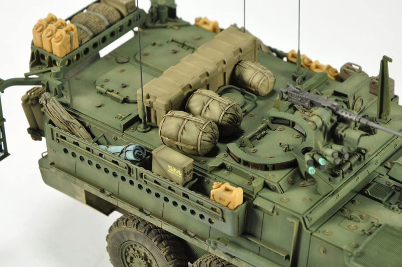 1/35 M1132 ストライカー ESV 工兵支援車