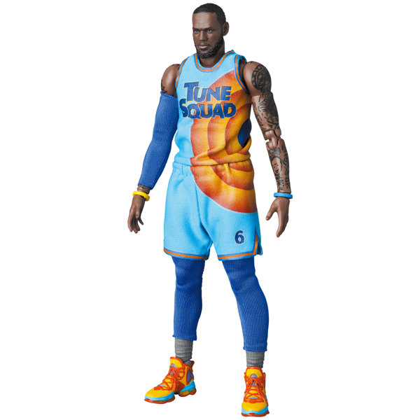 MAFEX LeBron James SPACE JAM: A NEW LEGACY Ver.