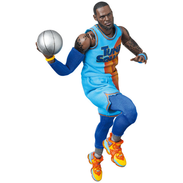 MAFEX LeBron James SPACE JAM: A NEW LEGACY Ver.