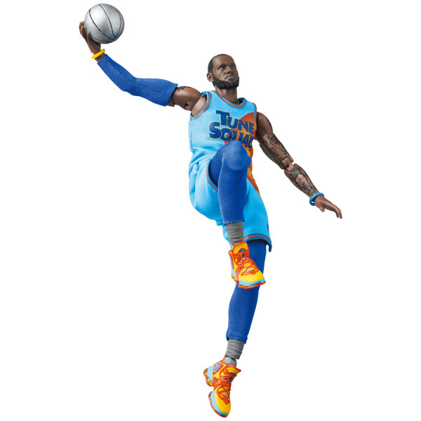 MAFEX LeBron James SPACE JAM: A NEW LEGACY Ver.