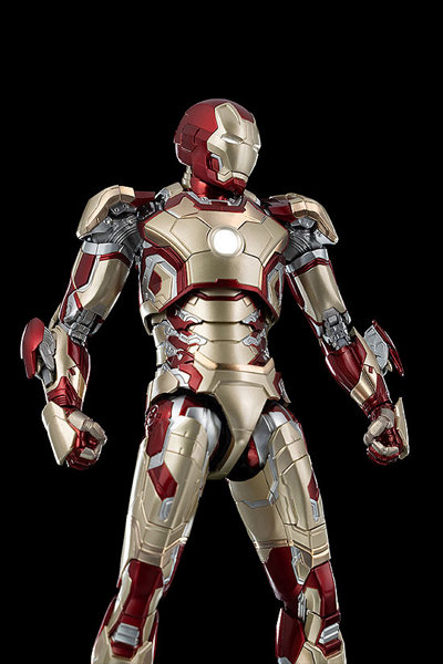 DLX Iron Man Mark 42（DLX アイアンマン・マーク42）