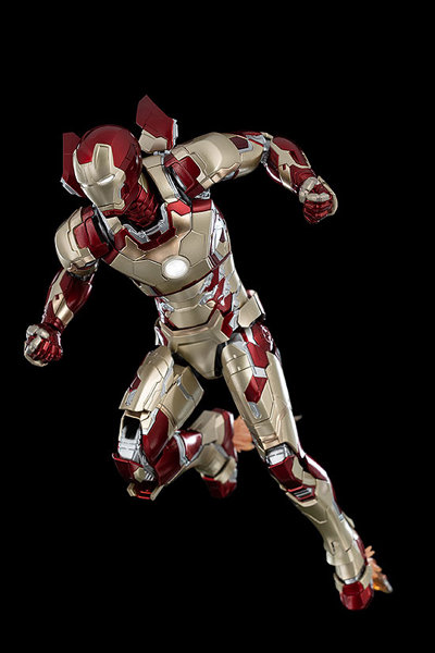 DLX Iron Man Mark 42（DLX アイアンマン・マーク42）