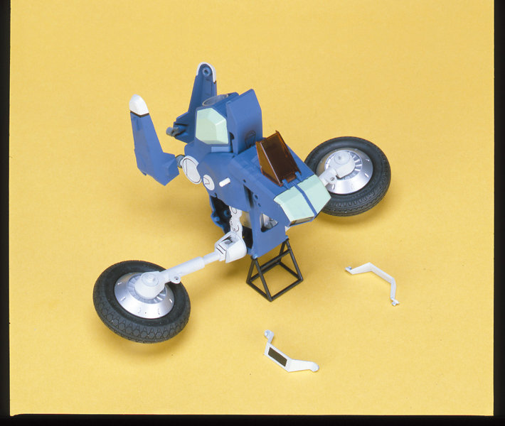 機甲創世記モスピーダ 1/12 可変ブロウスペリア イエロータイプ