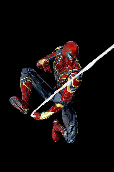 Marvel Studios: The Infinity Saga（マーベル・スタジオ: インフィニティ・サーガ） DLX Iron Spider ...