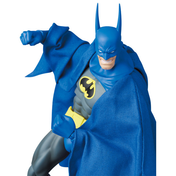 MAFEX 『BATMAN: KNIGHTFALL』 KNIGHT CRUSADER BATMAN