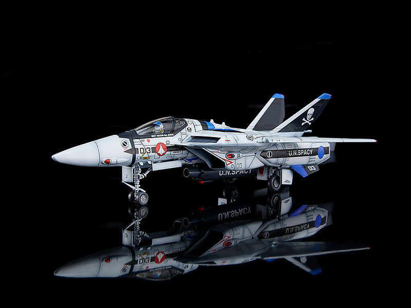 PLAMAX 超時空要塞マクロス 愛・おぼえていますか 1/72 VF-1A/S ファイターバルキリー (マクシミリアン・ジーナス/柿崎速雄)