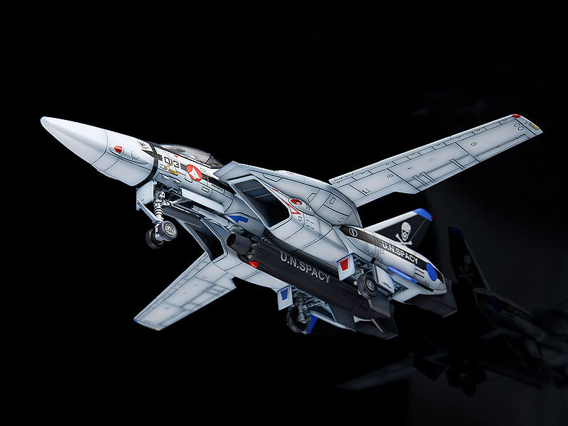PLAMAX 超時空要塞マクロス 愛・おぼえていますか 1/72 VF-1A/S ファイターバルキリー (マクシミリアン・ジーナス/柿崎速雄)
