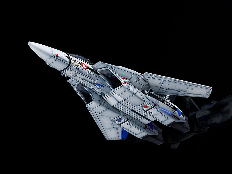 PLAMAX 超時空要塞マクロス 愛・おぼえていますか 1/72 VF-1A/S ファイターバルキリー (マクシミリアン・ジーナス/柿崎速雄)