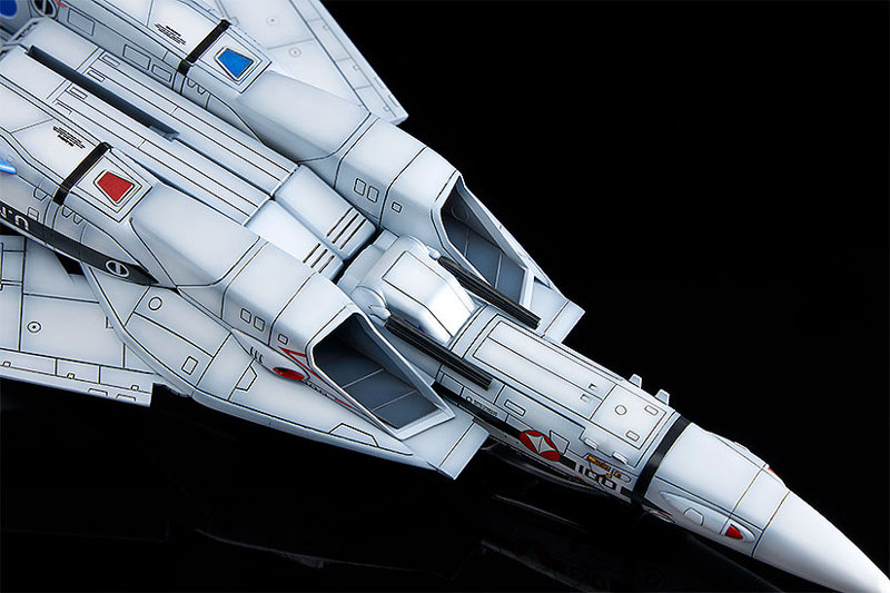 PLAMAX 超時空要塞マクロス 愛・おぼえていますか 1/72 VF-1A/S ファイターバルキリー (マクシミリアン・ジーナス/柿崎速雄)