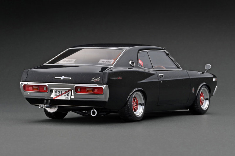 日産 ローレル 2000SGX C130 (メタリックブラック/グリーン) 日産 ローレル 2000SGX C130 (メタリックブラック/グリーン)