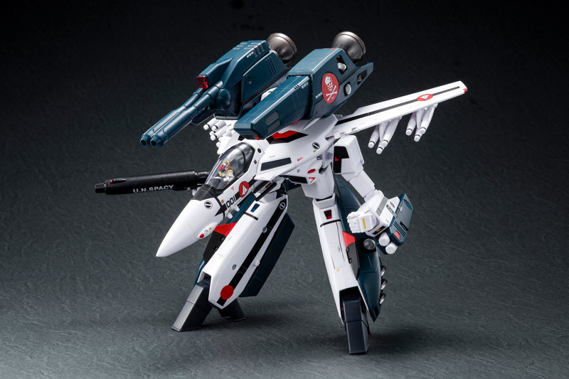 【再販】超時空要塞マクロス 愛・おぼえていますか 完全変形VF-1S ストライクバルキリー 一条輝 搭乗機 ...