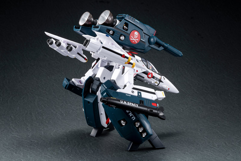 【再販】超時空要塞マクロス 愛・おぼえていますか 完全変形VF-1S ストライクバルキリー 一条輝 搭乗機 ...