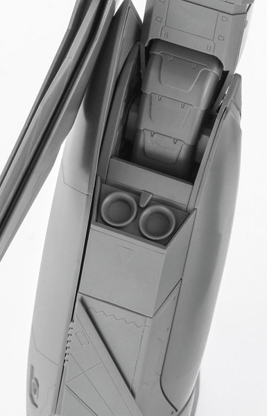 M33 1/72 YF-19 バトロイド ‘マクロス プラス’