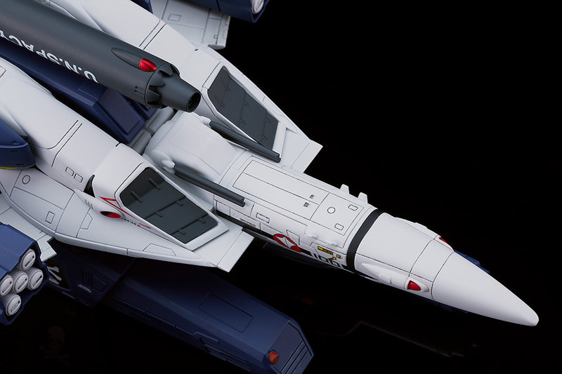 PLAMAX PX08 1/72 VF-1S ストライクファイターバルキリー スカルリーダー