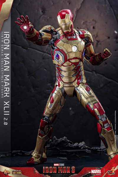 【ムービー・マスターピース DIECAST】 『アイアンマン3』1/6スケールフィギュア アイアンマン・マーク42（2.0版）