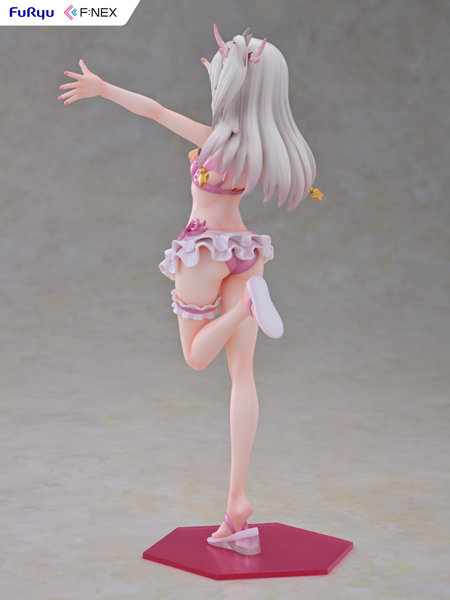 Fate/kaleid liner プリズマ☆イリヤ ツヴァイ！ イリヤスフィール・フォン・アインツベルン 水着ver.