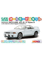 MN05 1/32 オートモービルキット ニッサン スカイライン GT-R V・SpecII クリスタルホワイト