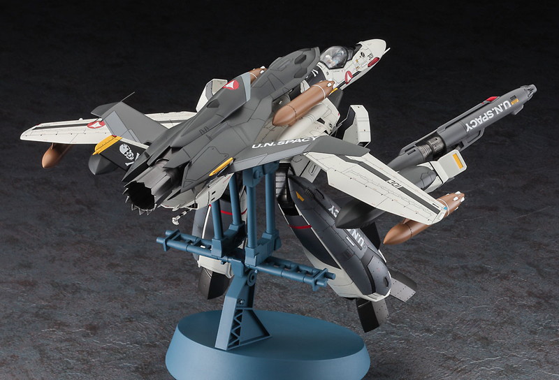 65889 1/72 VF-0S ガウォーク w/ゴースト ’マクロスゼロ’