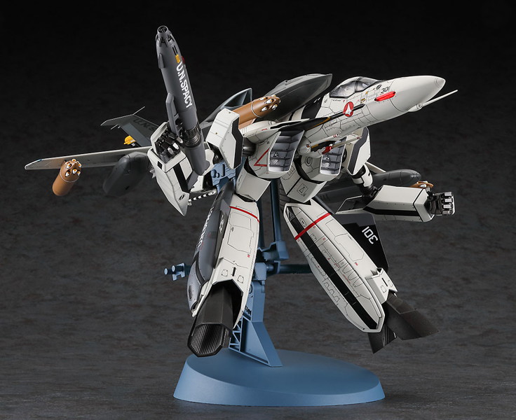 65889 1/72 VF-0S ガウォーク w/ゴースト ’マクロスゼロ’