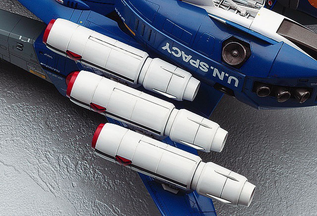 65827 1/48 VF-1J スーパーバルキリー ‘マックス / ミリア’ w/反応弾