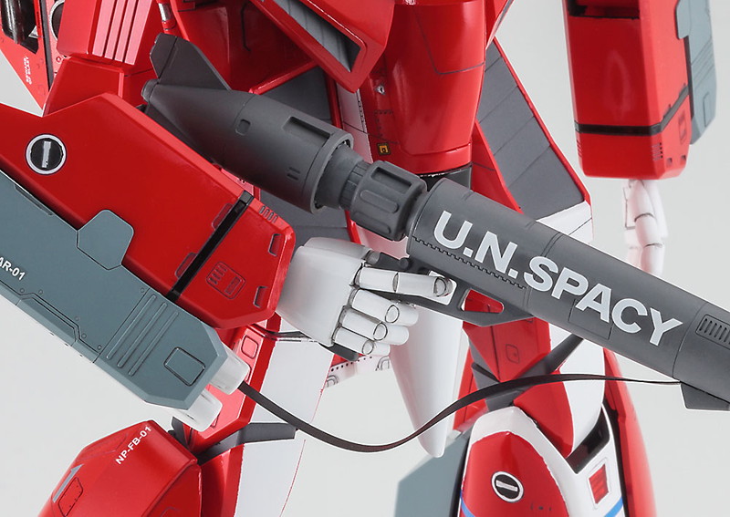 65882 1/72 VF-1J スーパー バトロイド バルキリー ‘ミリア’