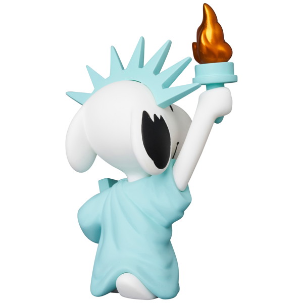 UDF PEANUTS SERIES 17 STATUE OF LIBERTY SNOOPY