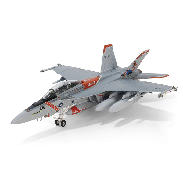 F/A-18F アメリカ海軍スーパーホーネット VFA-102 ダイヤモンドバックス 創設60周年記念塗装 厚木基地2015年
