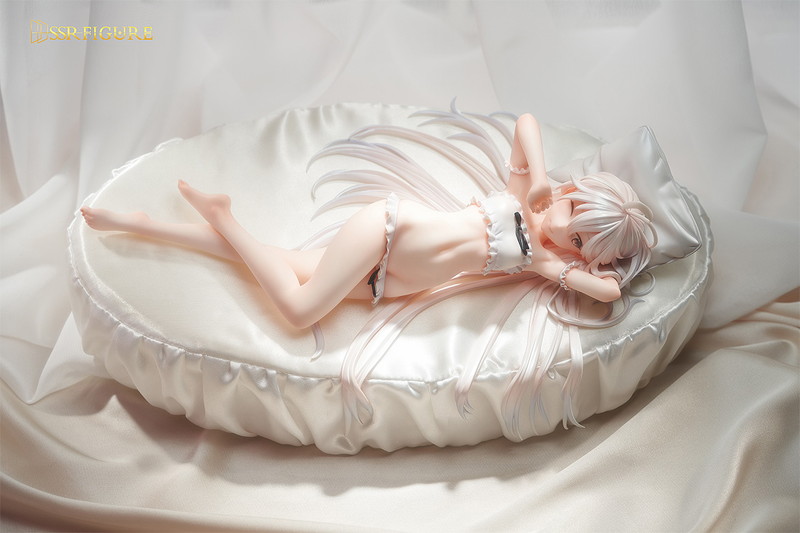寝起き白髪ちゃん