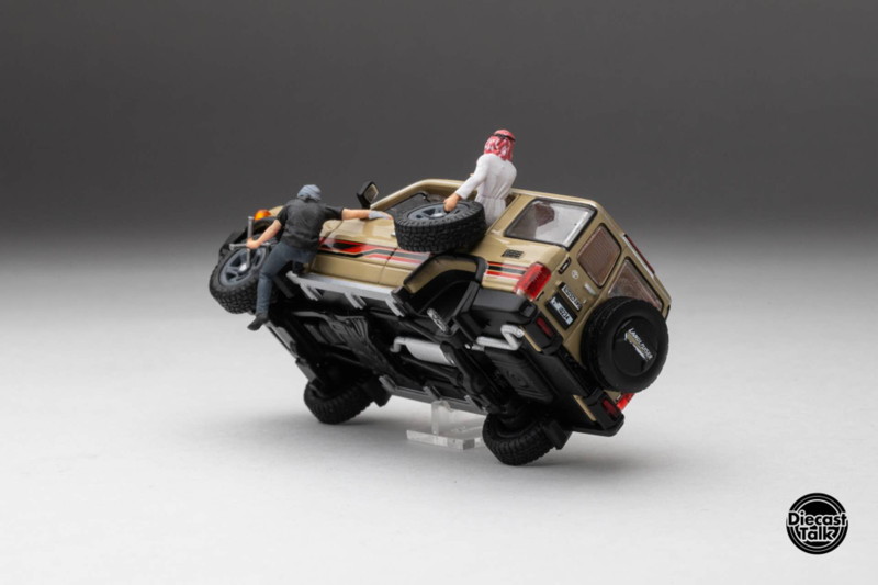 トヨタ ランドクルーザー 70 アラブ仕様 Diecasttalk特注品
