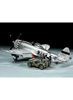 25214 1/48 P-47Dサンダーボルト‘バブルトップ’・1/4トン小型四輪駆動軍用車セット