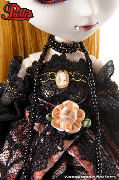 Timeless Treasures Elisabeth（エルジェベト）
