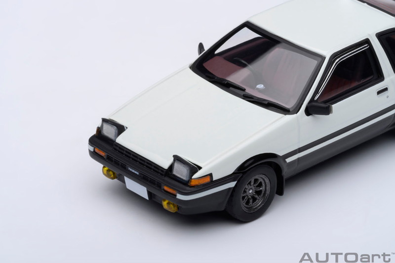 トヨタ スプリンター トレノ（AE86）『頭文字 D』（「藤原とうふ店」 豆腐パーツ付属）