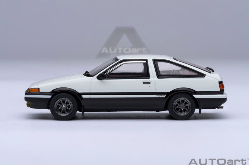 トヨタ スプリンター トレノ（AE86）『頭文字 D』（「藤原とうふ店」 豆腐パーツ付属）