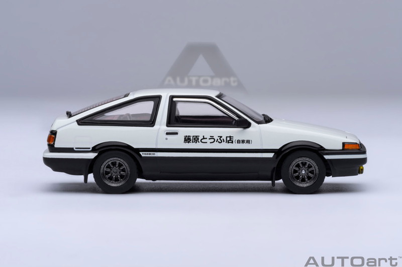 トヨタ スプリンター トレノ（AE86）『頭文字 D』（「藤原とうふ店」 豆腐パーツ付属）