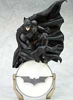 THE DARK KNIGHT ARTFX バットマンオリジナルスーツver.