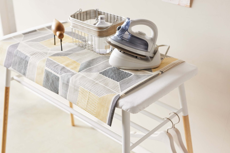 出しておける スタンド式 棚付アイロン台 トスカ ホワイト