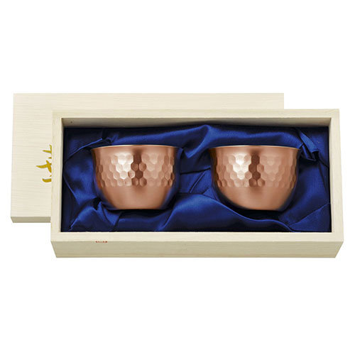 田辺金具 華 ぐいのみ 90ml 槌目 銅ミラー（ブロンズ） 桐箱2ヶセット TK-2815