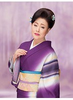DVDカラオケ全曲集 ベスト8 真木柚布子 (2) のパッケージ